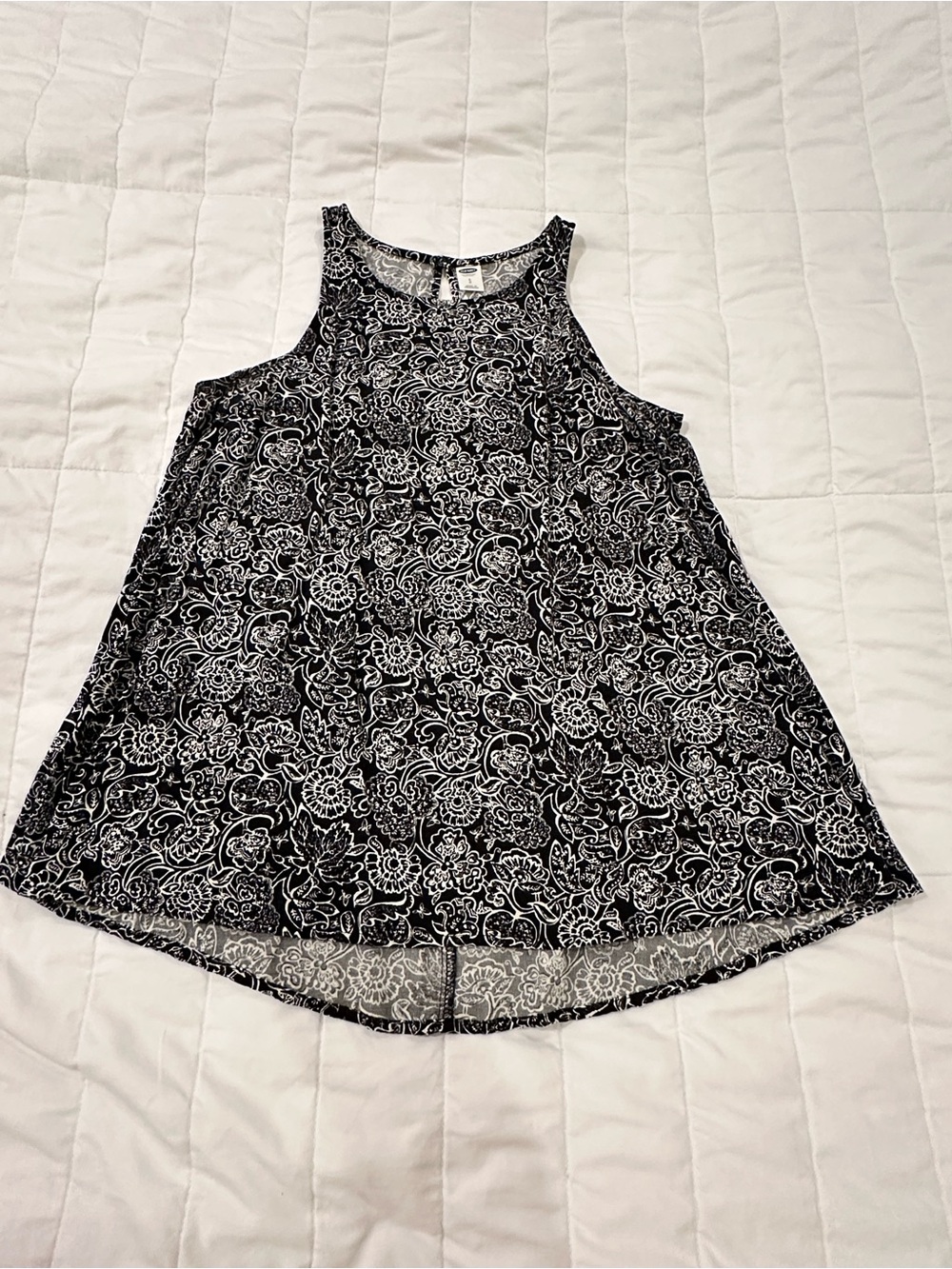 Old Navy Black & White Floral A-line Tank Top